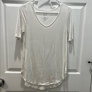 Maurices White Fitted Short Sleeve T-Shirt